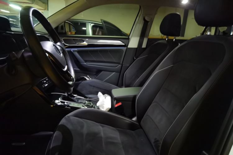 Used Volkswagen Tayron 2020 330TSI Two-Wheel Drive Luxury Connected Pro Edition Left Front Seat