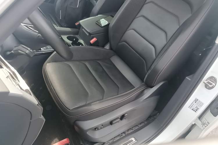 Used Volkswagen Tayron 2020 330TSI Two-Wheel Drive Luxury Smart Connectivity Version Left Front Seat