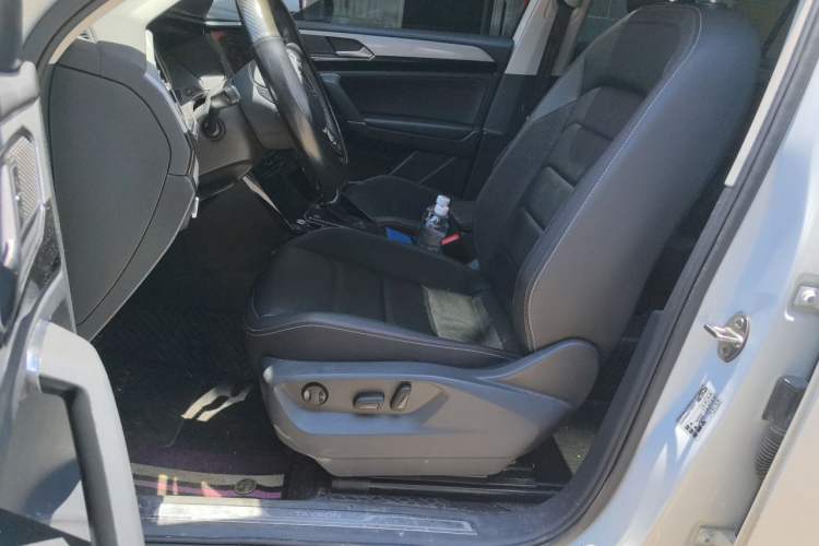 Used Volkswagen Tayron 2020 330TSI Two-Wheel Drive Luxury Smart Connectivity Version Left Front Seat
