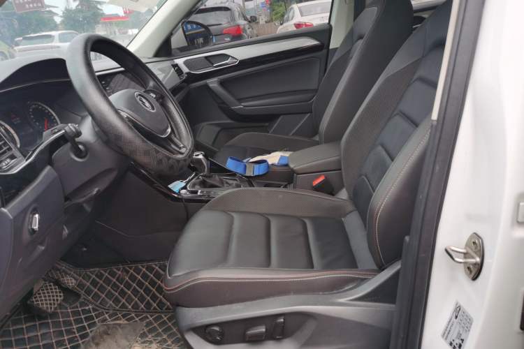 Used Volkswagen Tayron 2020 330TSI Two-Wheel Drive Luxury Smart Connectivity Version Left Front Seat