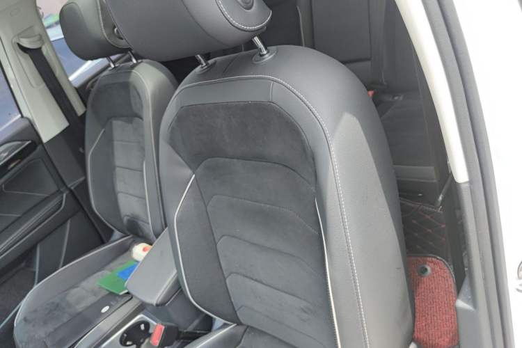 Used Volkswagen Tayron 2020 380TSI All-Wheel Drive R-Line Connected Version Left Front Seat