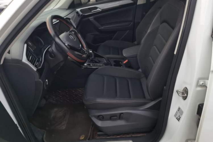 Used Volkswagen Tayron 2020 330TSI Two-Wheel Drive Luxury Smart Connectivity Version Left Front Seat