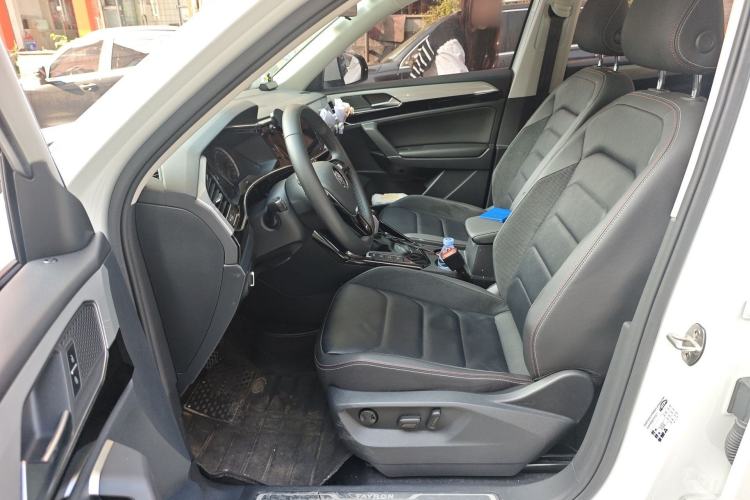Used Volkswagen Tayron 2020 330TSI Two-Wheel Drive Luxury Smart Connectivity Version Left Front Seat