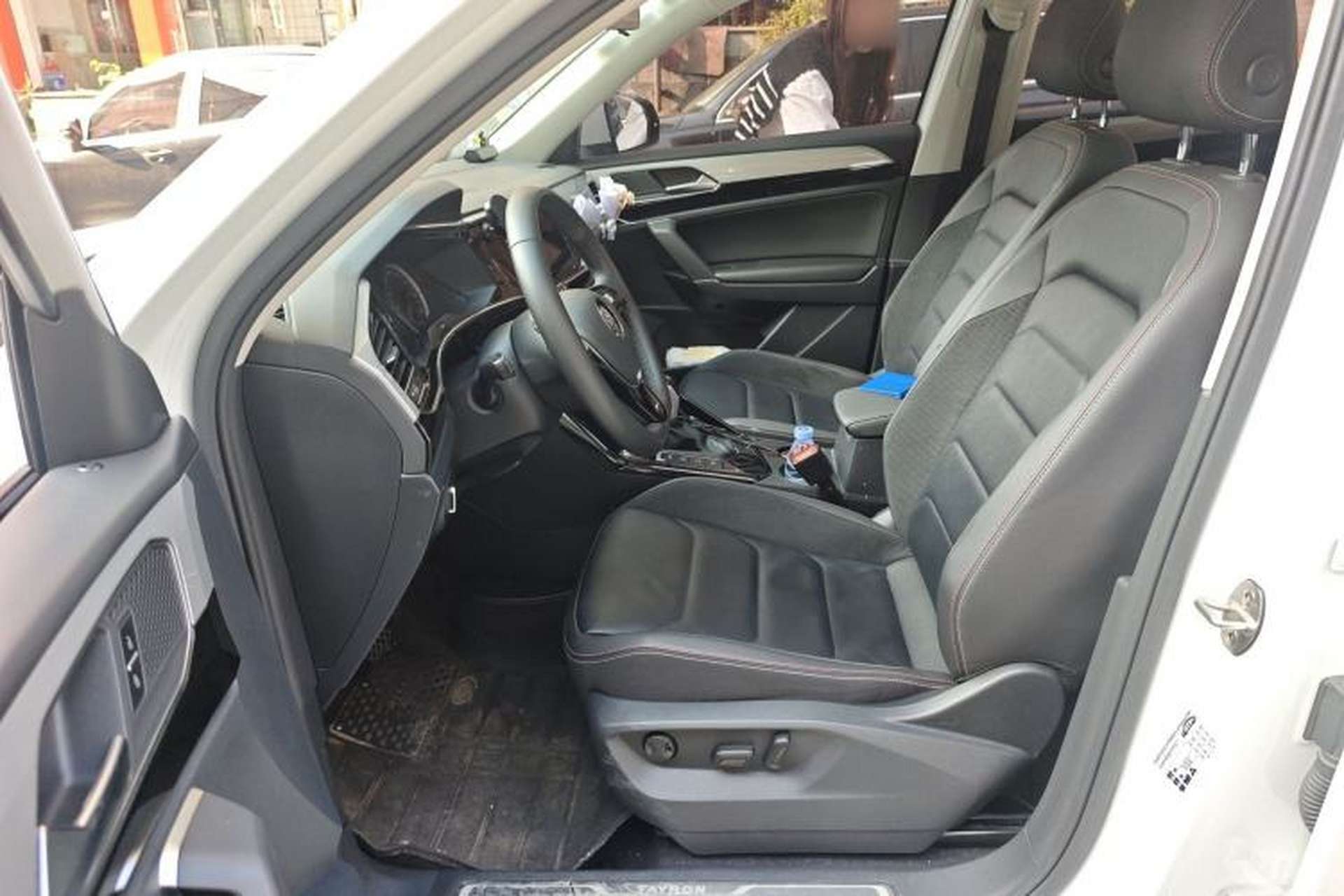 Used Volkswagen Tayron 2020 330TSI Two-Wheel Drive Luxury Smart Connectivity Version Left Front Seat