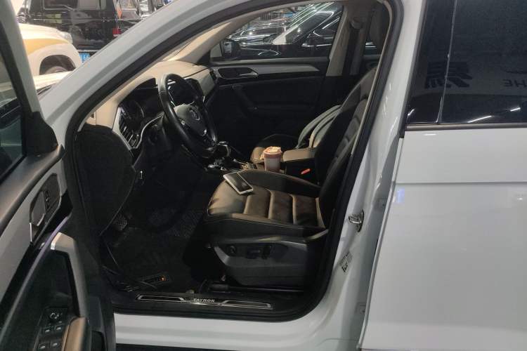 Used Volkswagen Tayron 2020 280TSI Two-Wheel Drive Luxury Connect Edition Left Front Seat