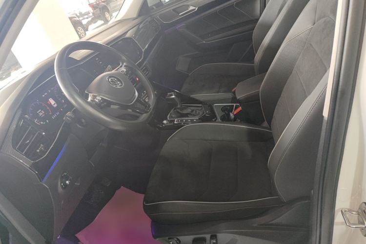 Used Volkswagen Tayron 2020 330TSI Two-Wheel Drive Luxury Connected Pro Edition Left Front Seat