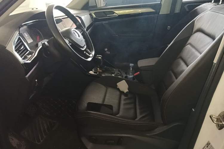 Used Volkswagen Tayron 2020 330TSI Two-Wheel Drive Luxury Smart Connectivity Version Left Front Seat
