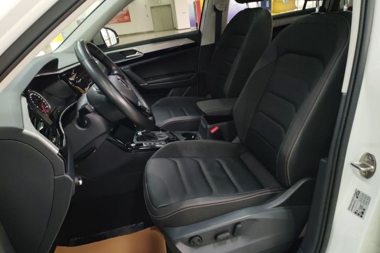 Used Volkswagen Tayron 2020 330TSI Two-Wheel Drive Luxury Smart Connectivity Version Left Front Seat