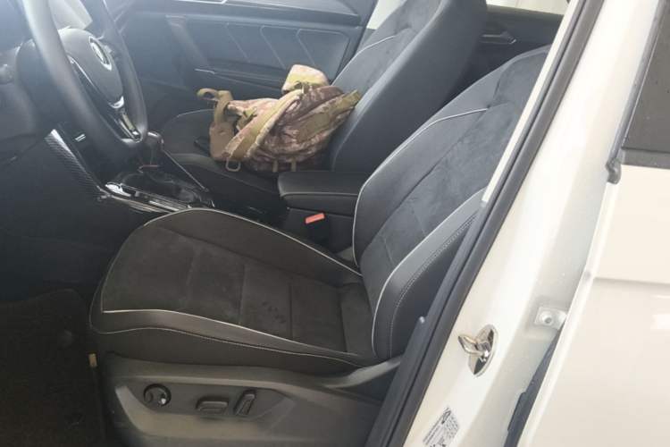 Used Volkswagen Tayron 2020 330TSI Two-Wheel Drive Luxury Connected Pro Edition Left Front Seat