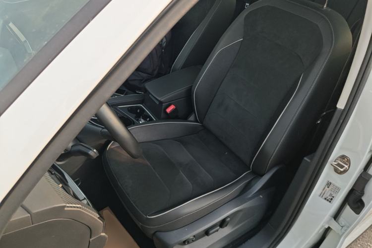 Used Volkswagen Tayron 2020 330TSI Two-Wheel Drive Luxury Connected Pro Edition Left Front Seat