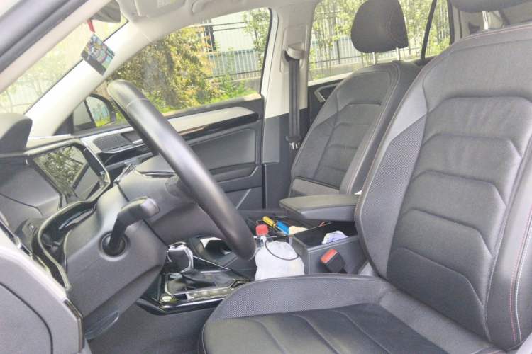 Used Volkswagen Tayron 2020 330TSI Two-Wheel Drive Luxury Smart Connectivity Version Left Front Seat