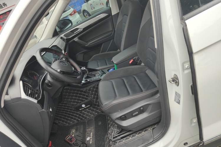 Used Volkswagen Tayron 2020 330TSI Two-Wheel Drive Luxury Smart Connectivity Version Left Front Seat