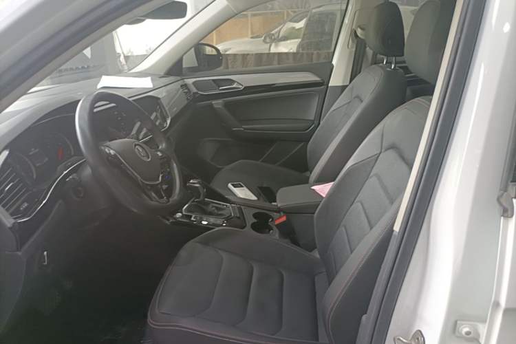 Used Volkswagen Tayron 2020 330TSI Two-Wheel Drive Luxury Smart Connectivity Version Left Front Seat