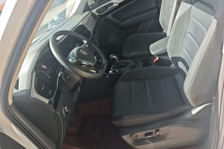 Used Volkswagen Tayron 2020 280TSI Two-Wheel Drive Luxury Connect Edition Left Front Seat