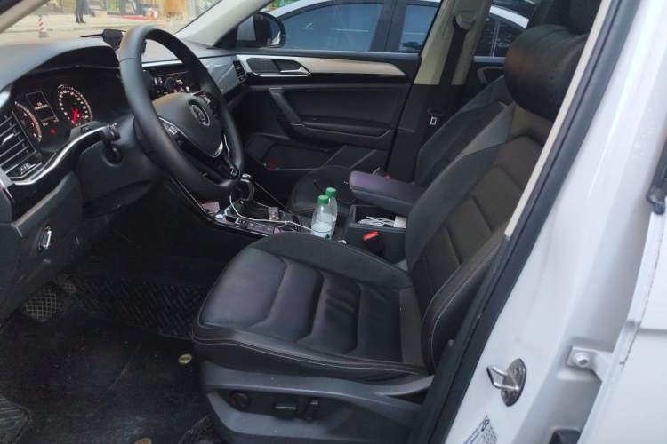 Used Volkswagen Tayron 2020 330TSI Two-Wheel Drive Luxury Smart Connectivity Version Left Front Seat