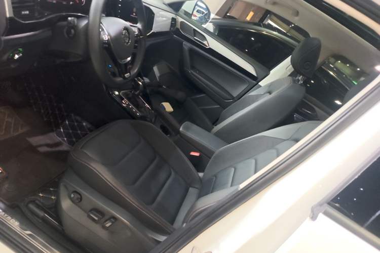 Used Volkswagen Tayron 2020 330TSI Two-Wheel Drive Luxury Smart Connectivity Version Left Front Seat