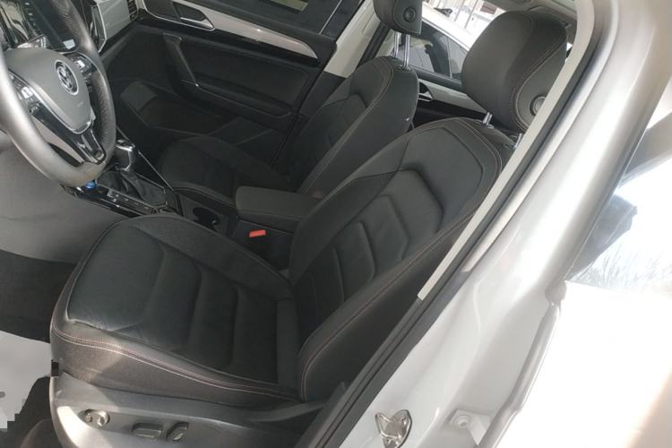Used Volkswagen Tayron 2020 330TSI Two-Wheel Drive Luxury Smart Connectivity Version Left Front Seat
