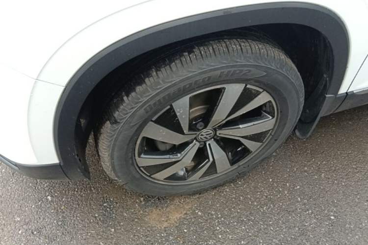 Used Volkswagen Tayron 2020 330TSI Two-Wheel Drive Luxury Smart Connectivity Version Left Front Wheel Hub