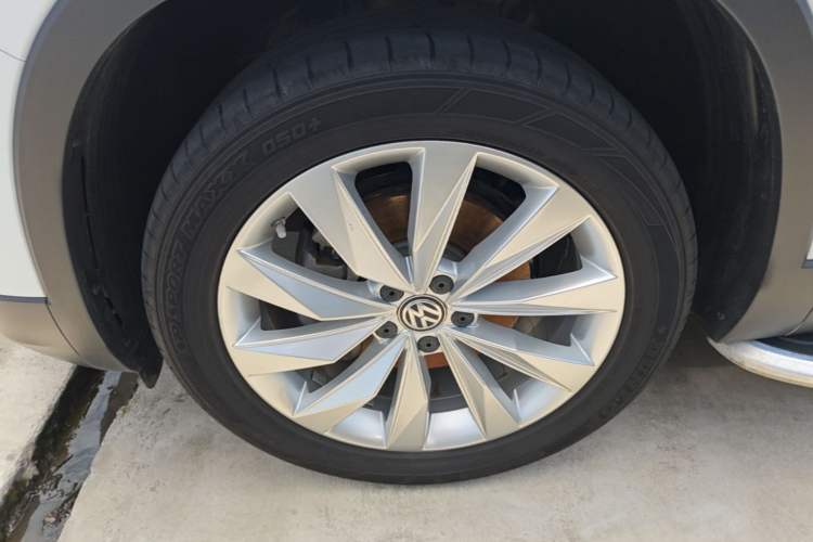 Used Volkswagen Tayron 2020 380TSI Four-Wheel Drive Luxury Connect Pro Edition Left Front Wheel Hub