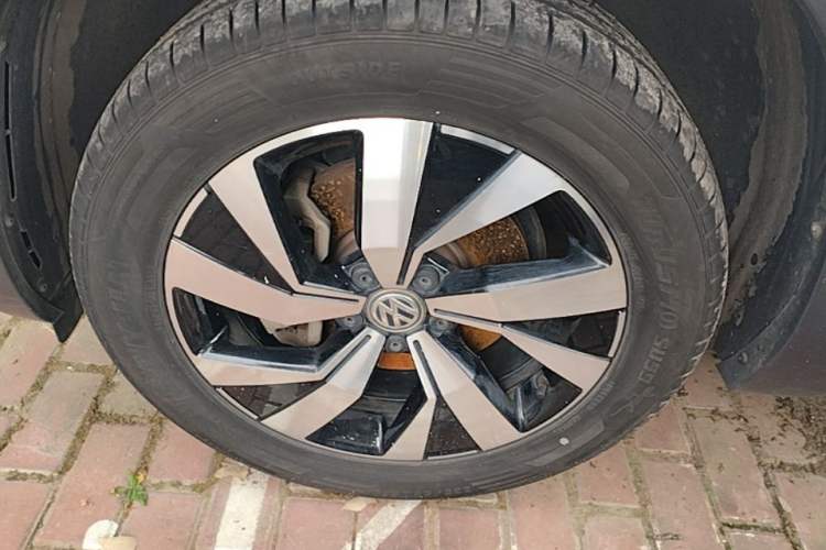 Used Volkswagen Tayron 2020 330TSI Two-Wheel Drive Luxury Smart Connectivity Version Left Front Wheel Hub