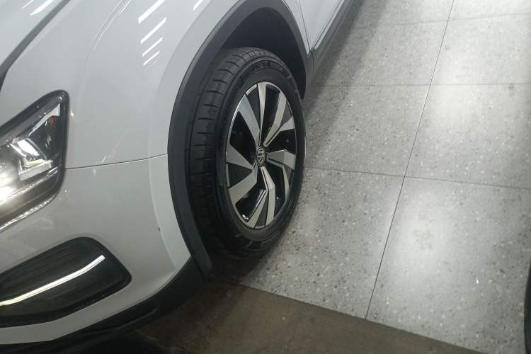 Used Volkswagen Tayron 2020 280TSI Two-Wheel Drive Luxury Connect Edition Left Front Wheel Hub