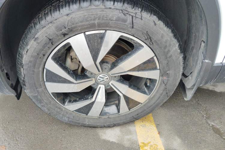 Used Volkswagen Tayron 2020 280TSI Two-Wheel Drive Luxury Connect Edition Left Front Wheel Hub