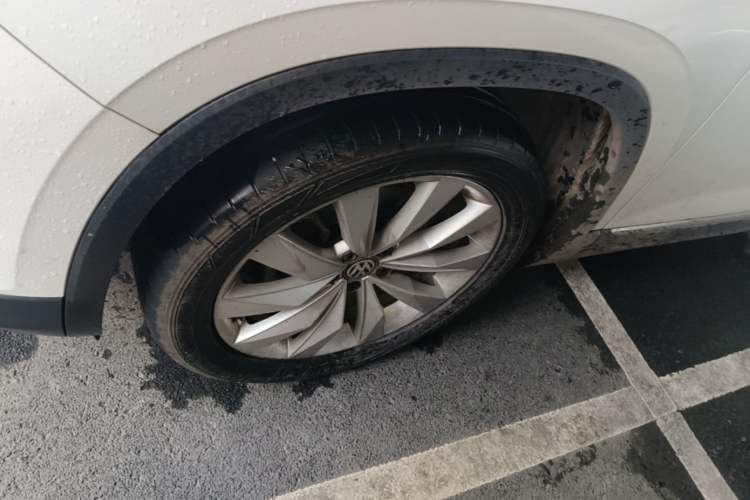 Used Volkswagen Tayron 2020 380TSI Four-Wheel Drive Luxury Connect Pro Edition Left Front Wheel Hub