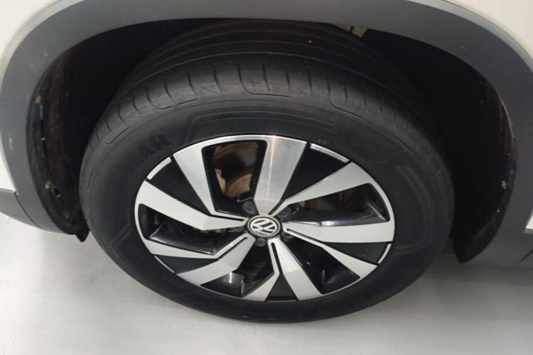 Used Volkswagen Tayron 2020 280TSI Two-Wheel Drive Luxury Connect Edition Left Front Wheel Hub