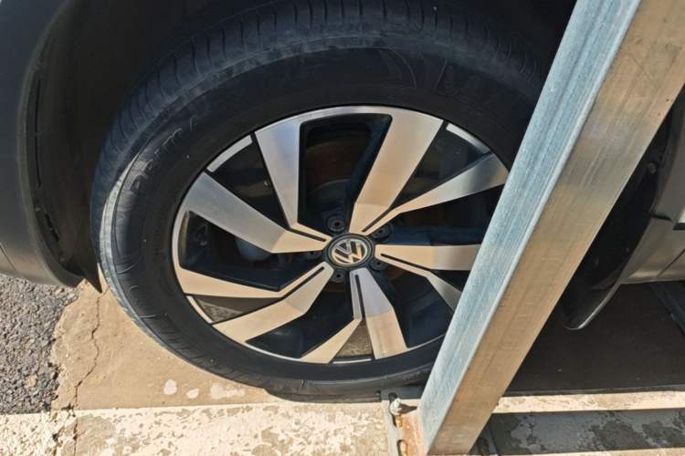 Used Volkswagen Tayron 2020 280TSI Two-Wheel Drive Luxury Connect Edition Left Front Wheel Hub