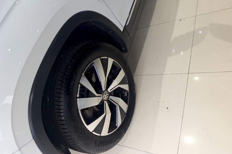 Used Volkswagen Tayron 2020 330TSI Two-Wheel Drive Luxury Smart Connectivity Version Left Front Wheel Hub