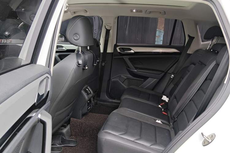 Used Volkswagen Tayron 2020 280TSI Two-Wheel Drive Luxury Connect Edition Left Rear Seat