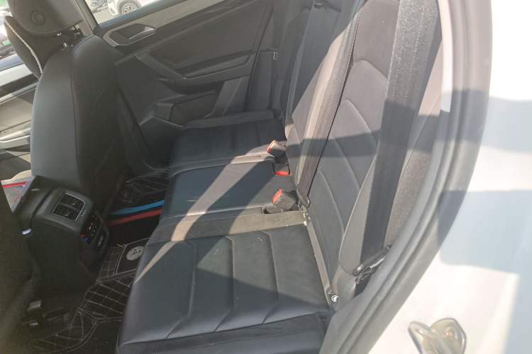 Used Volkswagen Tayron 2020 330TSI Two-Wheel Drive Luxury Smart Connectivity Version Left Rear Seat