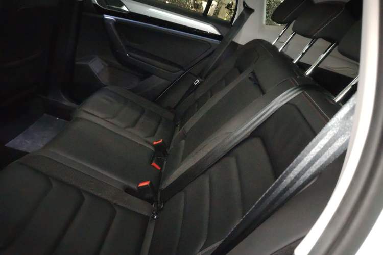 Used Volkswagen Tayron 2020 330TSI Two-Wheel Drive Luxury Smart Connectivity Version Left Rear Seat