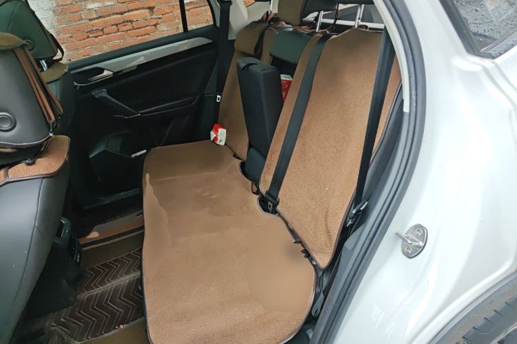 Used Volkswagen Tayron 2020 330TSI Two-Wheel Drive Luxury Connected Pro Edition Left Rear Seat