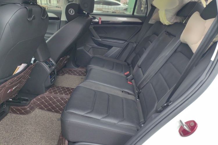 Used Volkswagen Tayron 2020 330TSI Two-Wheel Drive Luxury Smart Connectivity Version Left Rear Seat