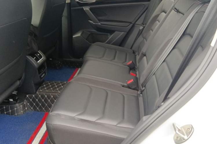 Used Volkswagen Tayron 2020 330TSI Two-Wheel Drive Luxury Smart Connectivity Version Left Rear Seat