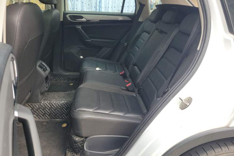 Used Volkswagen Tayron 2020 330TSI Two-Wheel Drive Luxury Smart Connectivity Version Left Rear Seat