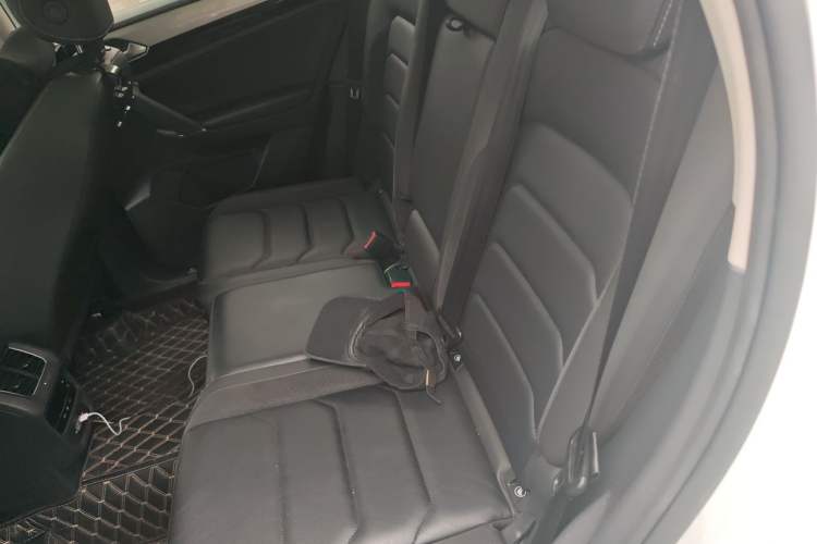 Used Volkswagen Tayron 2020 280TSI Two-Wheel Drive Luxury Connect Edition Left Rear Seat