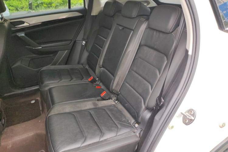 Used Volkswagen Tayron 2020 330TSI Two-Wheel Drive Luxury Smart Connectivity Version Left Rear Seat