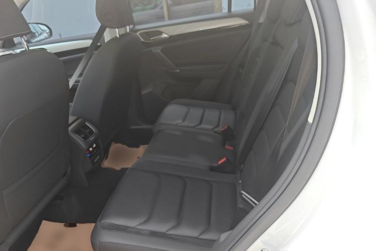 Used Volkswagen Tayron 2020 330TSI Two-Wheel Drive Luxury Smart Connectivity Version Left Rear Seat