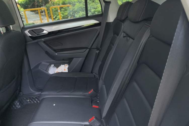 Used Volkswagen Tayron 2020 330TSI Two-Wheel Drive Luxury Smart Connectivity Version Left Rear Seat