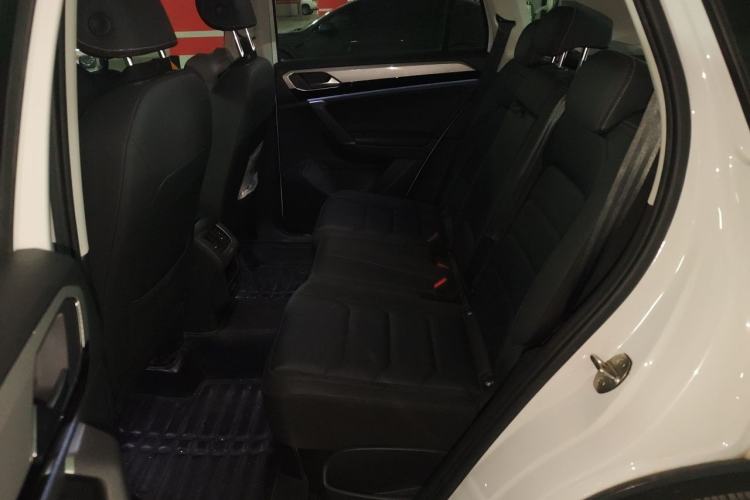 Used Volkswagen Tayron 2020 330TSI Two-Wheel Drive Luxury Connected Pro Edition Left Rear Seat