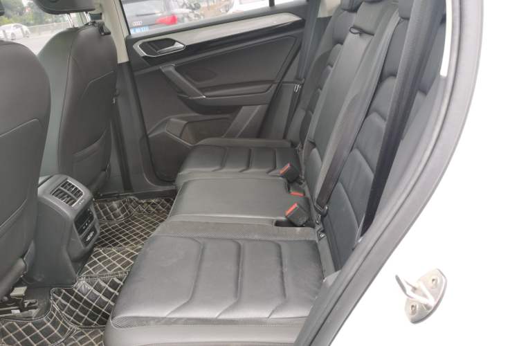 Used Volkswagen Tayron 2020 330TSI Two-Wheel Drive Luxury Smart Connectivity Version Left Rear Seat