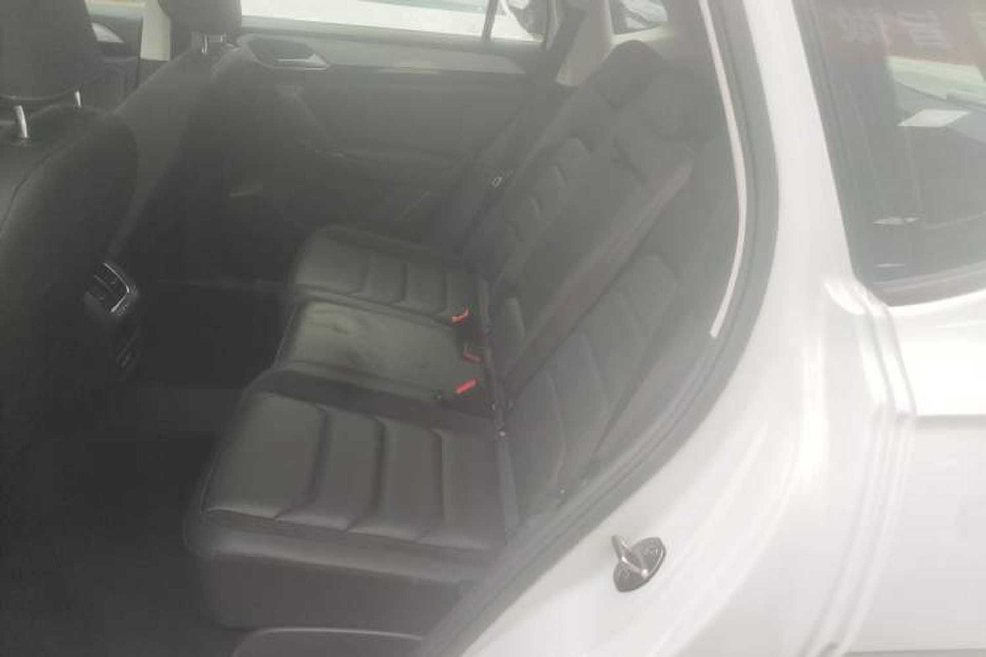 Used Volkswagen Tayron 2020 330TSI Two-Wheel Drive Luxury Smart Connectivity Version Left Rear Seat