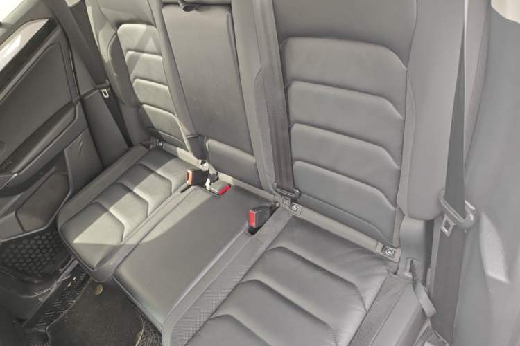 Used Volkswagen Tayron 2020 330TSI Two-Wheel Drive Luxury Smart Connectivity Version Left Rear Seat