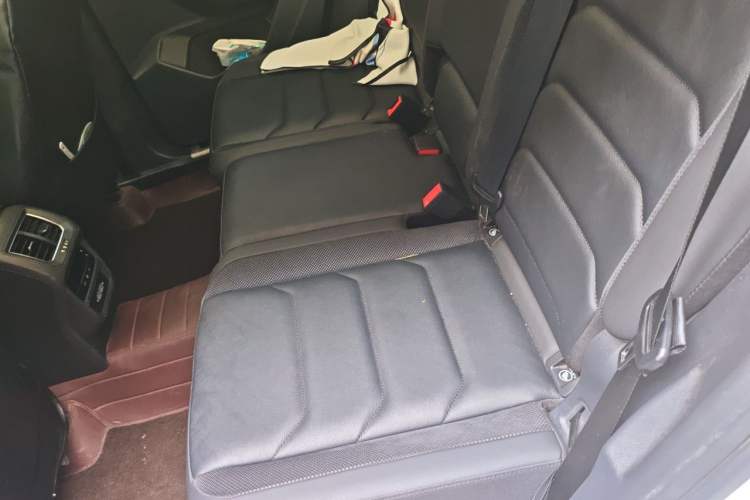 Used Volkswagen Tayron 2020 330TSI Two-Wheel Drive Luxury Smart Connectivity Version Left Rear Seat