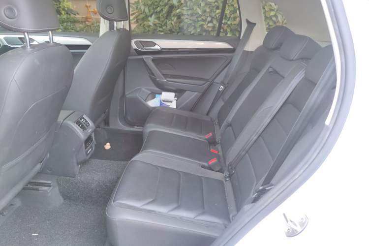 Used Volkswagen Tayron 2020 330TSI Two-Wheel Drive Luxury Smart Connectivity Version Left Rear Seat