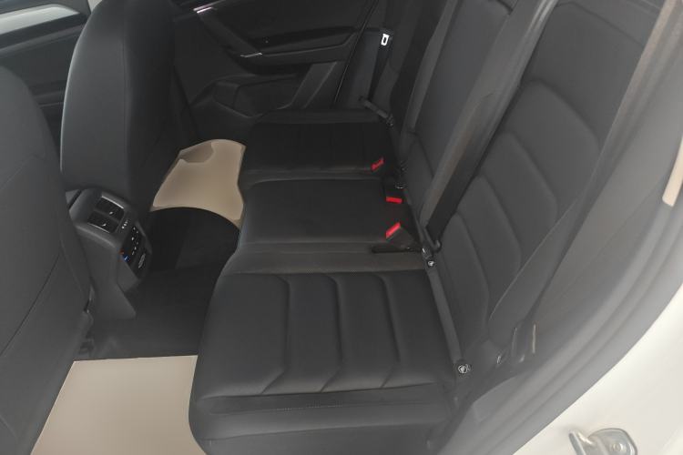 Used Volkswagen Tayron 2020 330TSI Two-Wheel Drive Luxury Smart Connectivity Version Left Rear Seat