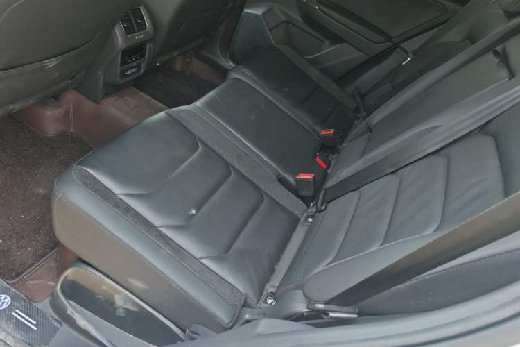 Used Volkswagen Tayron 2020 330TSI Two-Wheel Drive Luxury Smart Connectivity Version Left Rear Seat