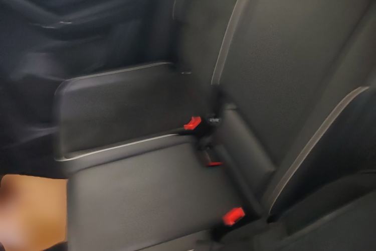 Used Volkswagen Tayron 2020 330TSI Two-Wheel Drive Luxury Connected Pro Edition Left Rear Seat